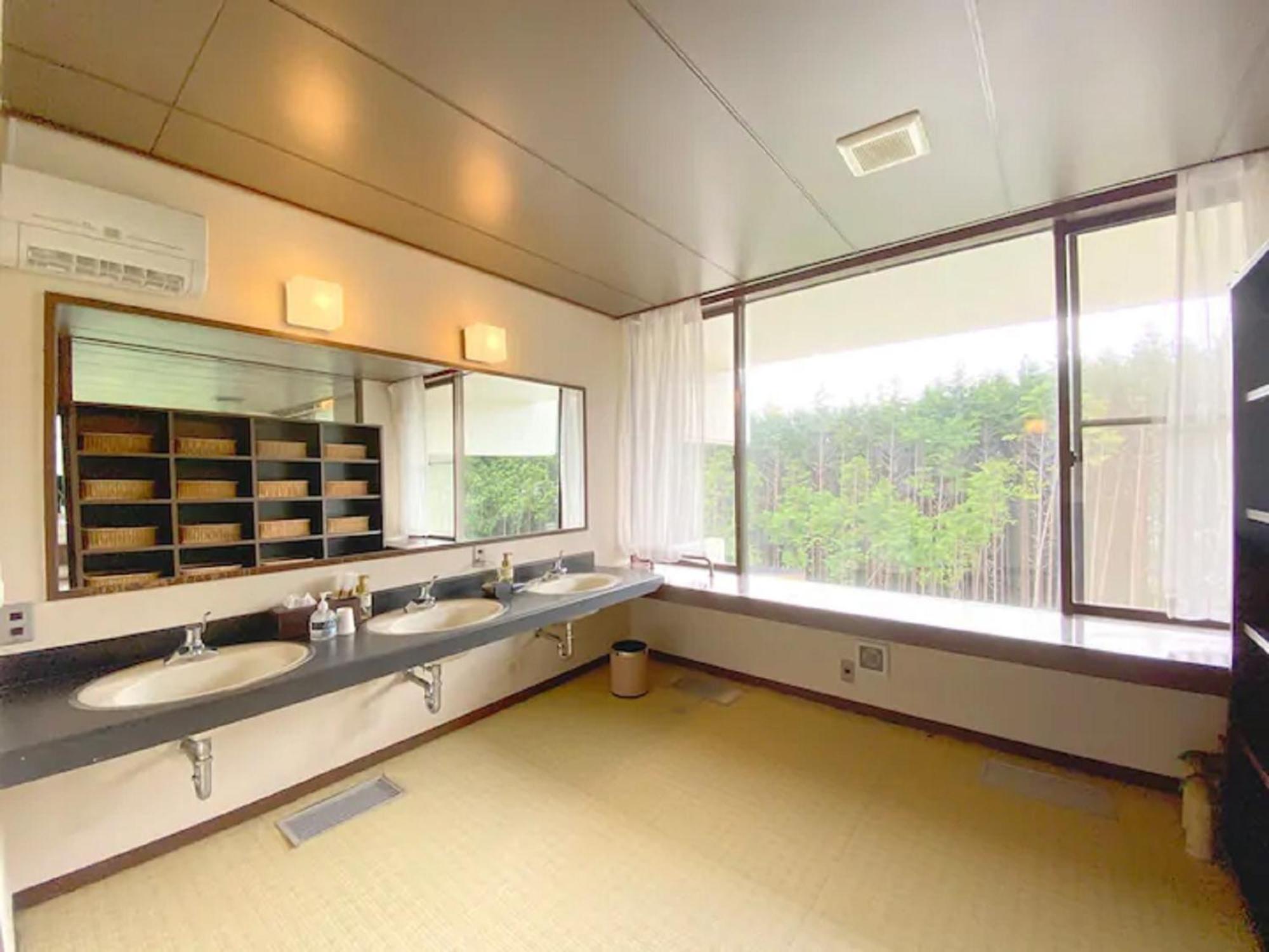 Fuji Yamanakako Resort Hotel - Vacation Stay 03064V Exterior photo